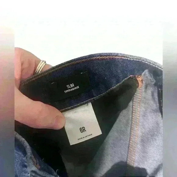 Express Slim Super High Rise Dark Wash Distressed Jeans | Size 6R | Size 6 - Picture 2 of 4